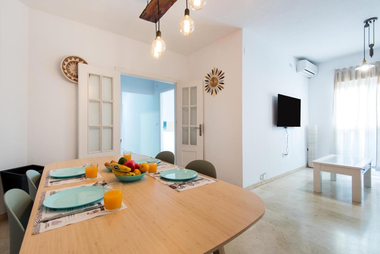 The 1St Corner Central Apartments Малага Екстериор снимка