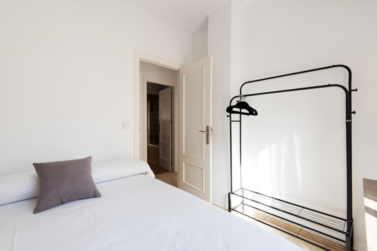 The 1St Corner Central Apartments Малага Екстериор снимка