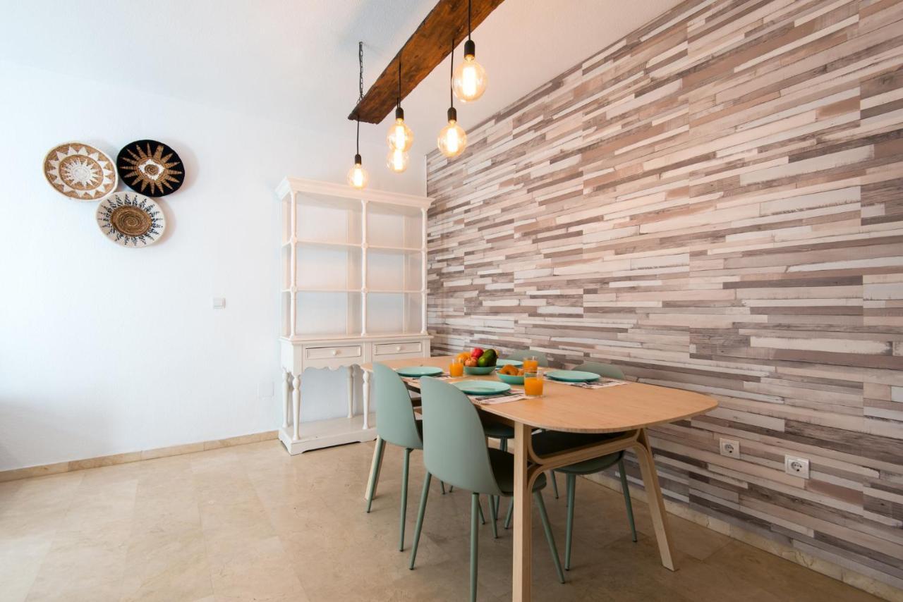 The 1St Corner Central Apartments Малага Екстериор снимка