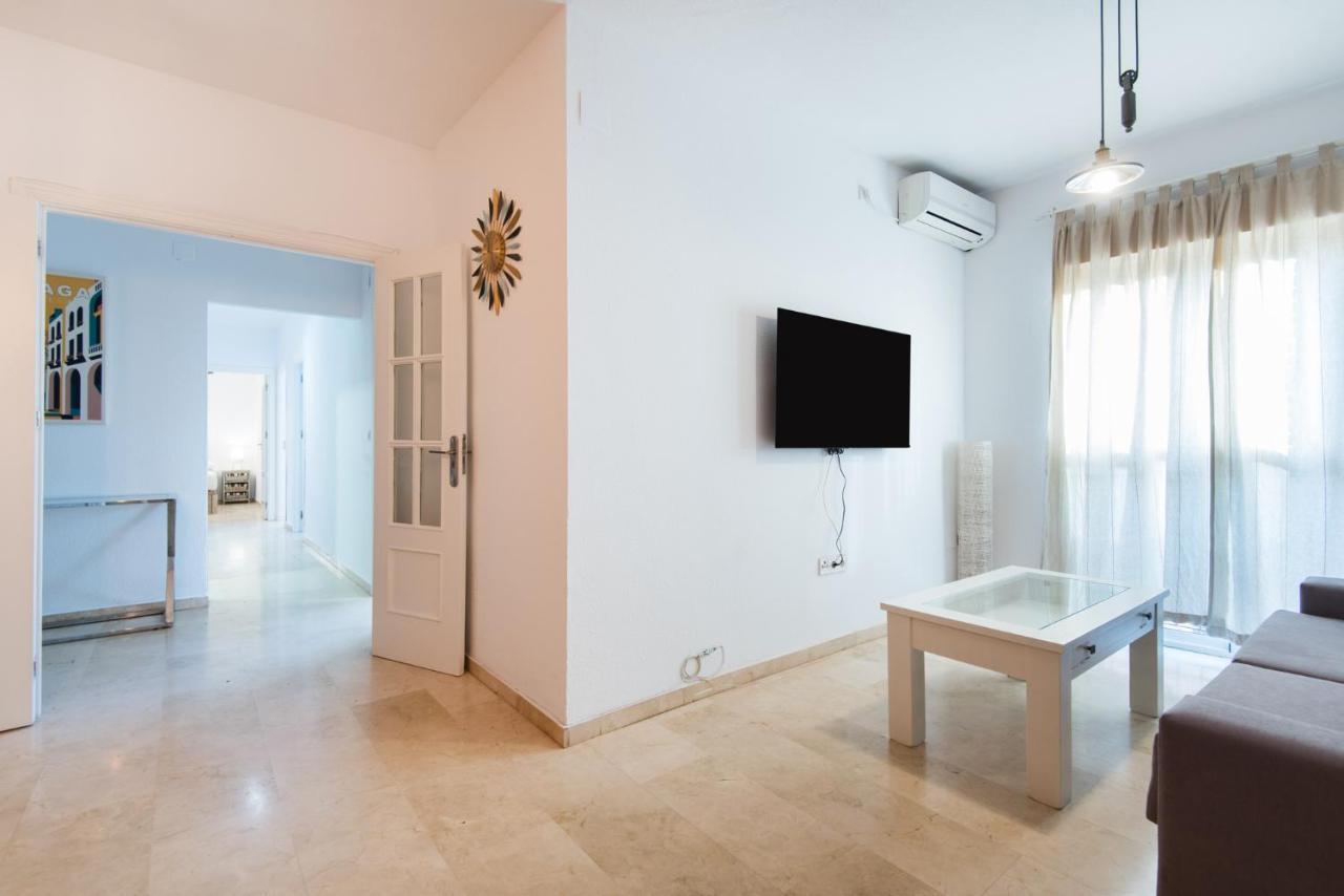 The 1St Corner Central Apartments Малага Екстериор снимка