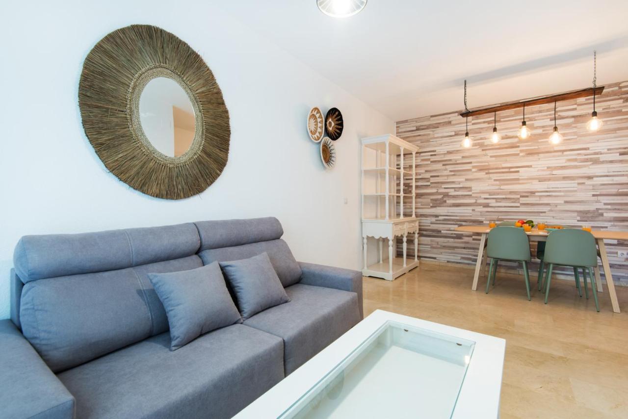 The 1St Corner Central Apartments Малага Екстериор снимка